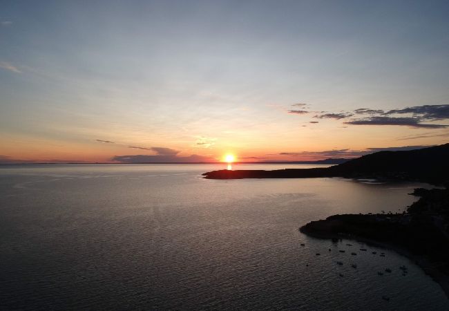 Ferienhaus in Miholašcica - Ferienhaus in Miholaščica mit Terrasse, Klimaanlage, W-LAN (66-1) Ferienhaus in Miholašcica - Ferienhaus in Miholaščica mit Terrasse, Klimaanlage, W-LAN (66-1)