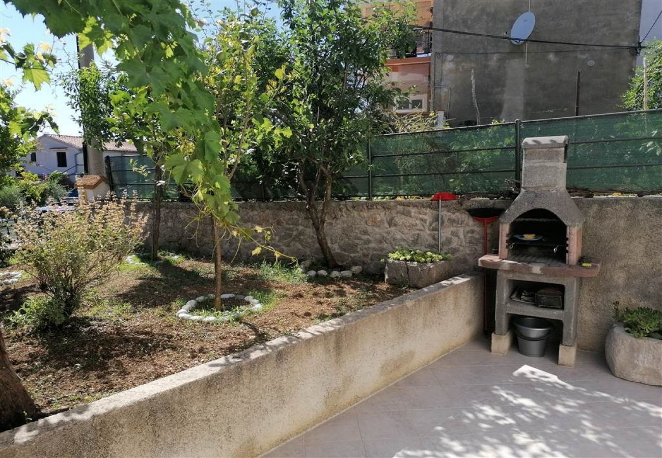 Ferienhaus in Miholašcica - Ferienhaus in Miholaščica mit Terrasse, Klimaanlage, W-LAN (66-1)