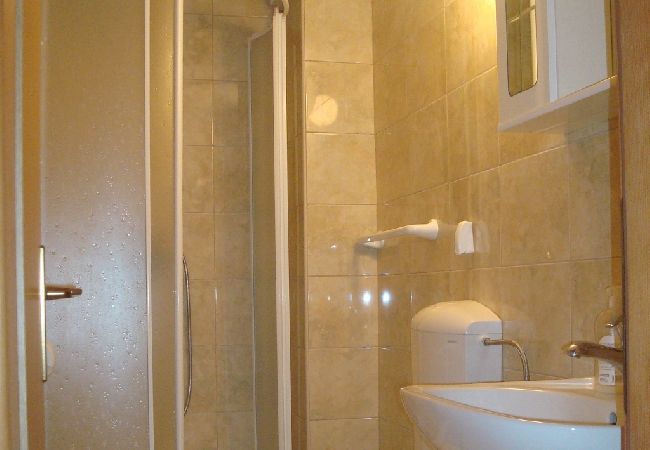 Studio in Tribunj - Studioapartment in Tribunj mit Meerblick, Balkon, Klimaanlage, W-LAN (68-1) Studio in Tribunj - Studioapartment in Tribunj mit Meerblick, Balkon, Klimaanlage, W-LAN (68-1)