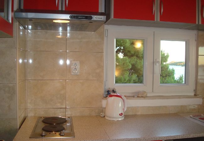 Studio in Tribunj - Studioapartment in Tribunj mit Meerblick, Balkon, Klimaanlage, W-LAN (68-1) Studio in Tribunj - Studioapartment in Tribunj mit Meerblick, Balkon, Klimaanlage, W-LAN (68-1)