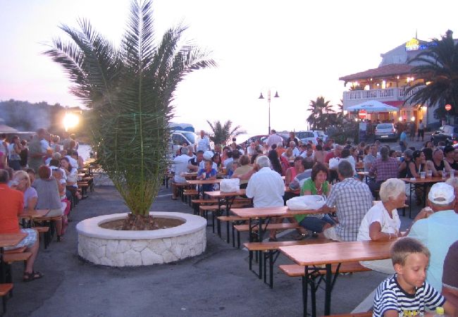 Studio in Tribunj - Studioapartment in Tribunj mit Meerblick, Balkon, Klimaanlage, W-LAN (68-1) Studio in Tribunj - Studioapartment in Tribunj mit Meerblick, Balkon, Klimaanlage, W-LAN (68-1)