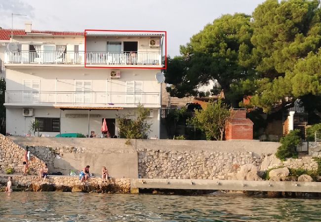 Studio in Tribunj - Studioapartment in Tribunj mit Meerblick, Balkon, Klimaanlage, W-LAN (68-1) Studio in Tribunj - Studioapartment in Tribunj mit Meerblick, Balkon, Klimaanlage, W-LAN (68-1)