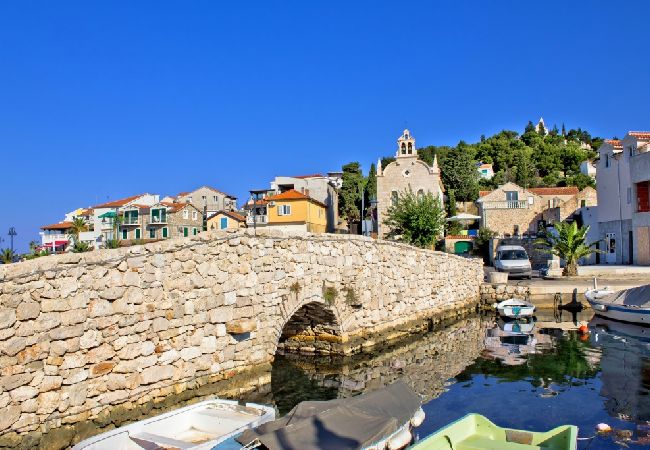 Studio in Tribunj - Studioapartment in Tribunj mit Meerblick, Balkon, Klimaanlage, W-LAN (68-1) Studio in Tribunj - Studioapartment in Tribunj mit Meerblick, Balkon, Klimaanlage, W-LAN (68-1)