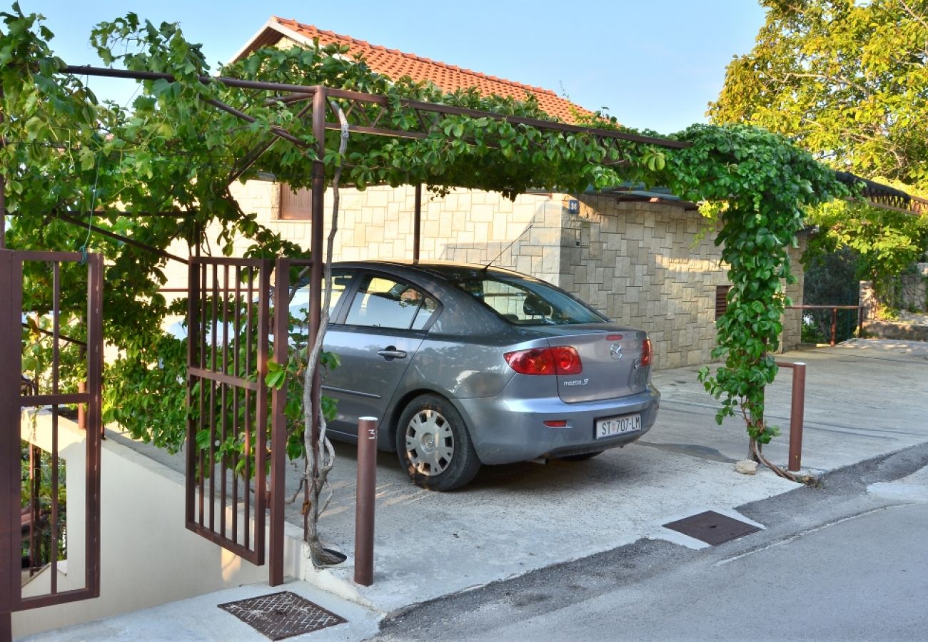 Ferienwohnung in Pisak - Ferienwohnung in Pisak mit Terrasse, Klimaanlage, W-LAN, Waschmaschine (77-1)