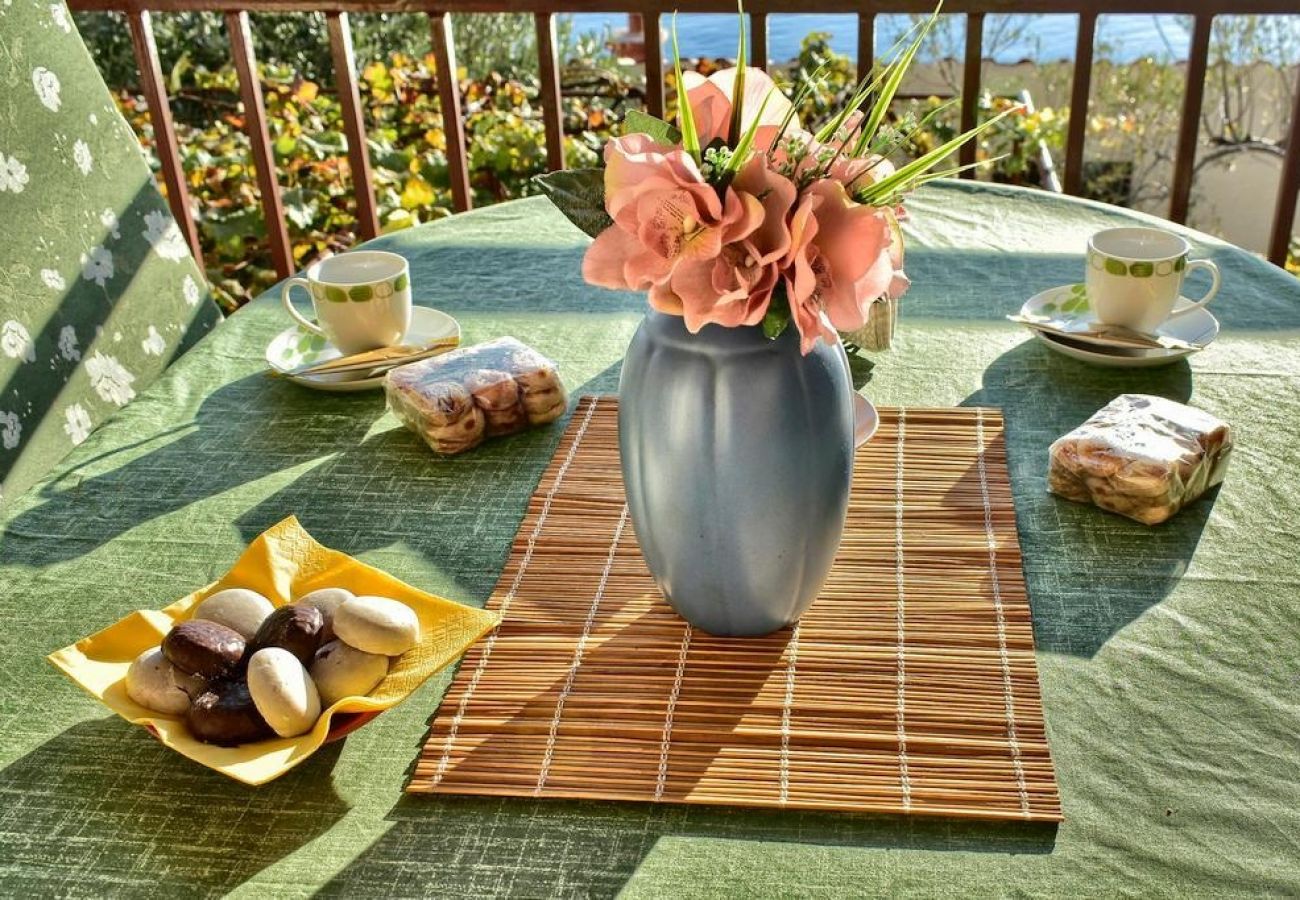 Ferienwohnung in Pisak - Ferienwohnung in Pisak mit Meerblick, Terrasse, Klimaanlage, W-LAN (77-2)