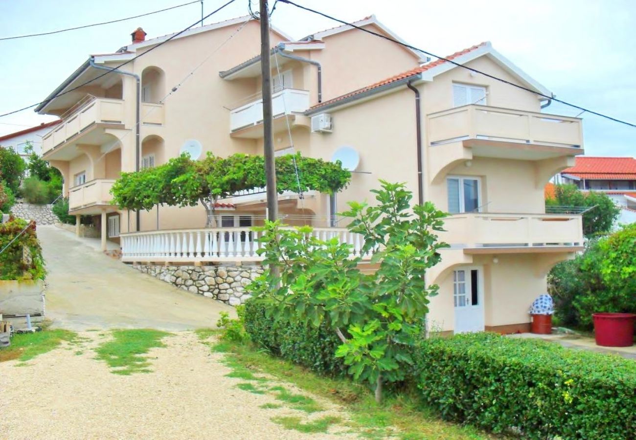 Ferienwohnung in Lopar - Ferienwohnung in Lopar mit Terrasse, Klimaanlage, W-LAN, Waschmaschine (87-2)