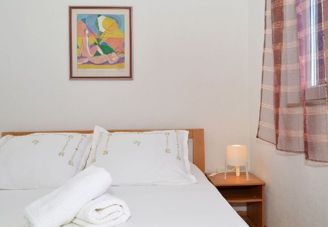Ferienwohnung in Seget Vranjica - Ferienwohnung in Seget Vranjica mit Meerblick, Balkon, Klimaanlage, W-LAN (91-2) Ferienwohnung in Seget Vranjica - Ferienwohnung in Seget Vranjica mit Meerblick, Balkon, Klimaanlage, W-LAN (91-2)