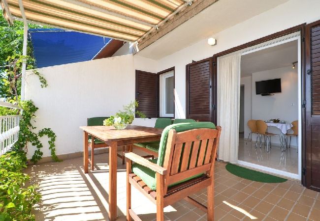 Ferienwohnung in Seget Vranjica - Ferienwohnung in Seget Vranjica mit Meerblick, Balkon, Klimaanlage, W-LAN (91-3) Ferienwohnung in Seget Vranjica - Ferienwohnung in Seget Vranjica mit Meerblick, Balkon, Klimaanlage, W-LAN (91-3)