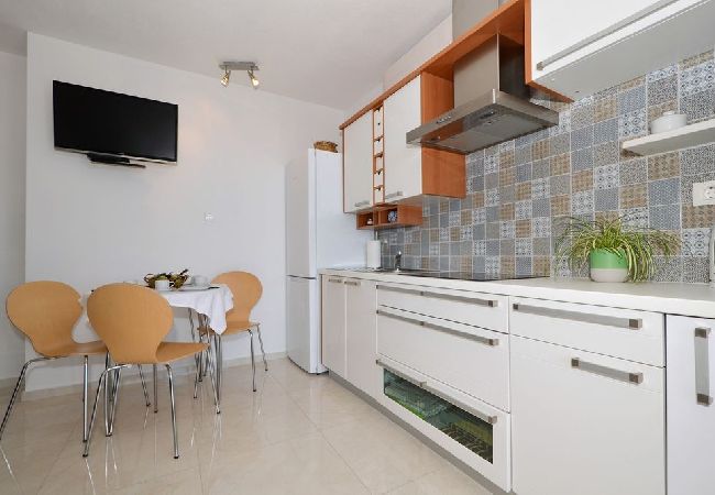 Ferienwohnung in Seget Vranjica - Ferienwohnung in Seget Vranjica mit Meerblick, Balkon, Klimaanlage, W-LAN (91-3) Ferienwohnung in Seget Vranjica - Ferienwohnung in Seget Vranjica mit Meerblick, Balkon, Klimaanlage, W-LAN (91-3)