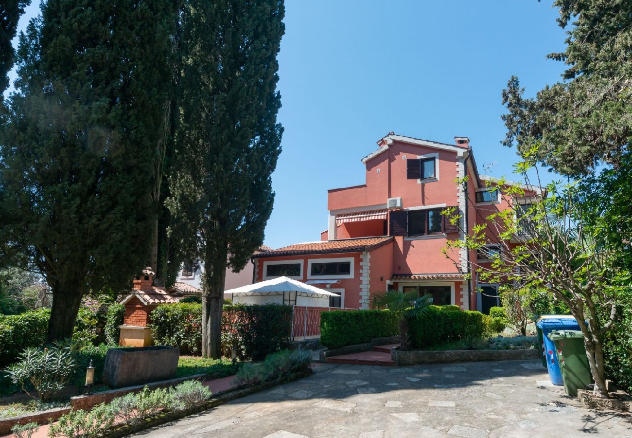 Ferienwohnung in Rovinj - Ferienwohnung in Rovinj mit Meerblick, Terrasse, Klimaanlage, W-LAN (96-5)