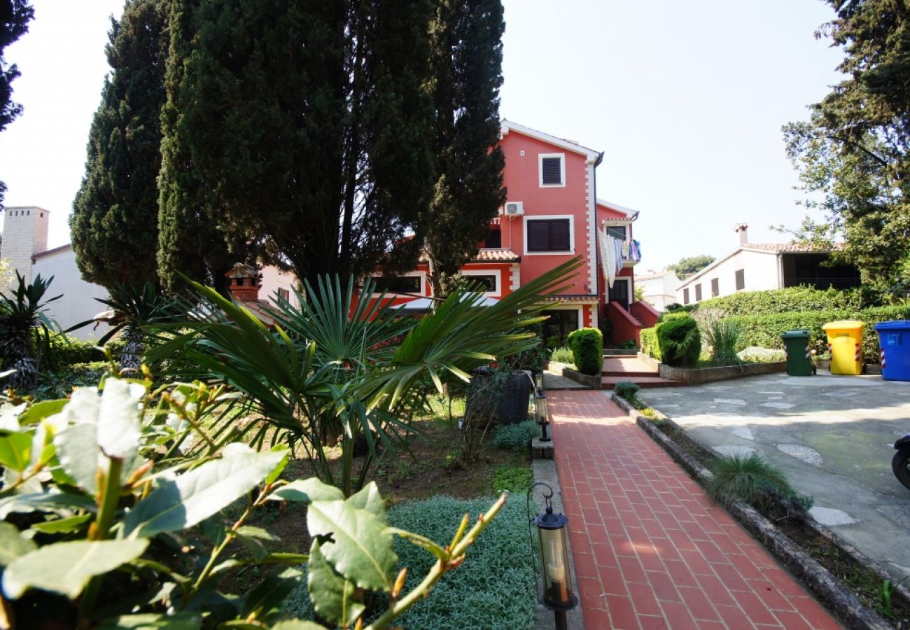 Ferienwohnung in Rovinj - Ferienwohnung in Rovinj mit Terrasse, Klimaanlage, W-LAN, Waschmaschine (96-6)