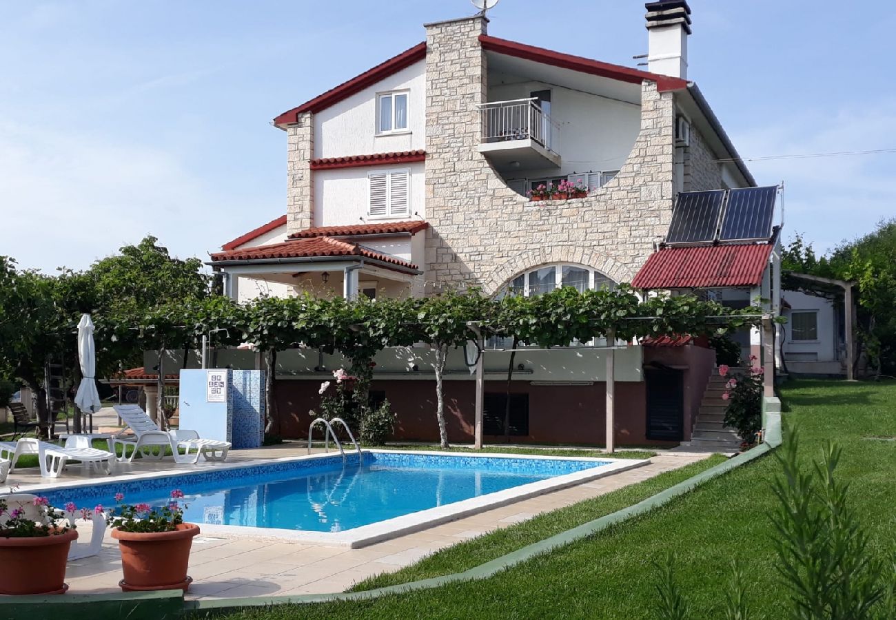 Ferienwohnung in Medulin - Ferienwohnung in Medulin mit Meerblick, Balkon, Klimaanlage, W-LAN (5216-1)