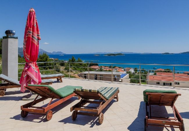 Ferienwohnung in Orebic - Ferienwohnung in Orebić mit Meerblick, Terrasse, Klimaanlage, W-LAN (114-1) Ferienwohnung in Orebic - Ferienwohnung in Orebić mit Meerblick, Terrasse, Klimaanlage, W-LAN (114-1)