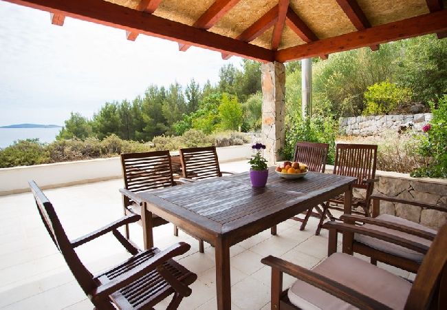 Ferienwohnung in Orebic - Ferienwohnung in Orebić mit Meerblick, Terrasse, Klimaanlage, W-LAN (114-2) Ferienwohnung in Orebic - Ferienwohnung in Orebić mit Meerblick, Terrasse, Klimaanlage, W-LAN (114-2)