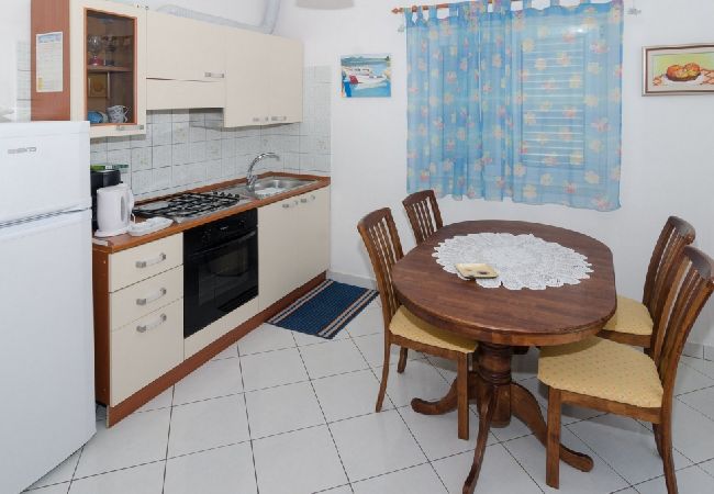 Ferienwohnung in Orebic - Ferienwohnung in Orebić mit Meerblick, Terrasse, Klimaanlage, W-LAN (114-2) Ferienwohnung in Orebic - Ferienwohnung in Orebić mit Meerblick, Terrasse, Klimaanlage, W-LAN (114-2)