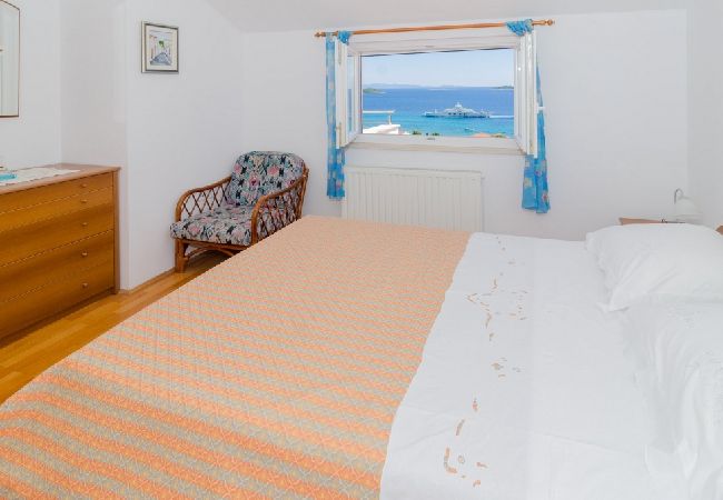 Ferienwohnung in Orebic - Ferienwohnung in Orebić mit Meerblick, Terrasse, Klimaanlage, W-LAN (114-2) Ferienwohnung in Orebic - Ferienwohnung in Orebić mit Meerblick, Terrasse, Klimaanlage, W-LAN (114-2)