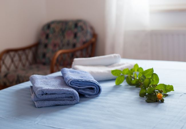 Ferienwohnung in Orebic - Ferienwohnung in Orebić mit Meerblick, Terrasse, Klimaanlage, W-LAN (114-2) Ferienwohnung in Orebic - Ferienwohnung in Orebić mit Meerblick, Terrasse, Klimaanlage, W-LAN (114-2)