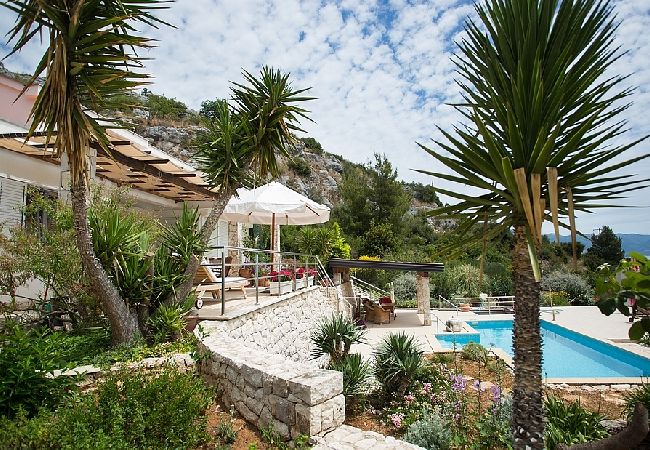 Studio in Orebic - Studioapartment in Orebić mit Meerblick, Terrasse, Klimaanlage, W-LAN (114-3) Studio in Orebic - Studioapartment in Orebić mit Meerblick, Terrasse, Klimaanlage, W-LAN (114-3)