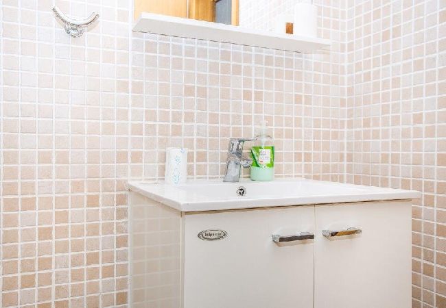 Studio in Orebic - Studioapartment in Orebić mit Meerblick, Terrasse, Klimaanlage, W-LAN (114-3) Studio in Orebic - Studioapartment in Orebić mit Meerblick, Terrasse, Klimaanlage, W-LAN (114-3)