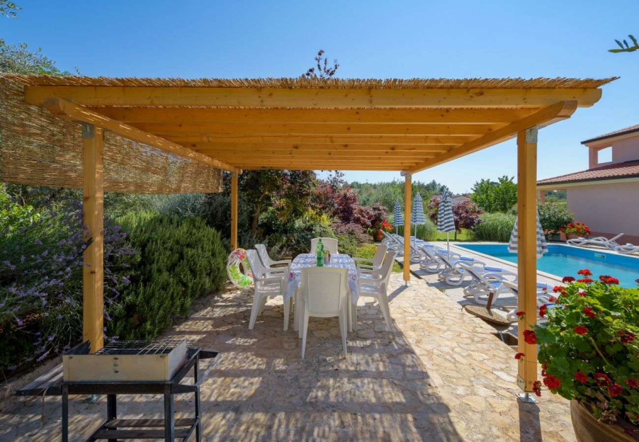 Ferienwohnung in Bašanija - Ferienwohnung in Bašanija mit Terrasse, Klimaanlage, W-LAN, Waschmaschine (113-1)