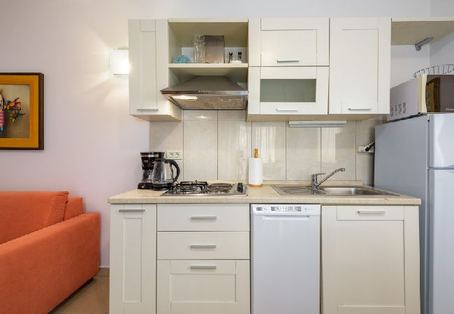 Ferienwohnung in Bašanija - Ferienwohnung in Bašanija mit Terrasse, Klimaanlage, W-LAN (113-2) Ferienwohnung in Bašanija - Ferienwohnung in Bašanija mit Terrasse, Klimaanlage, W-LAN (113-2)