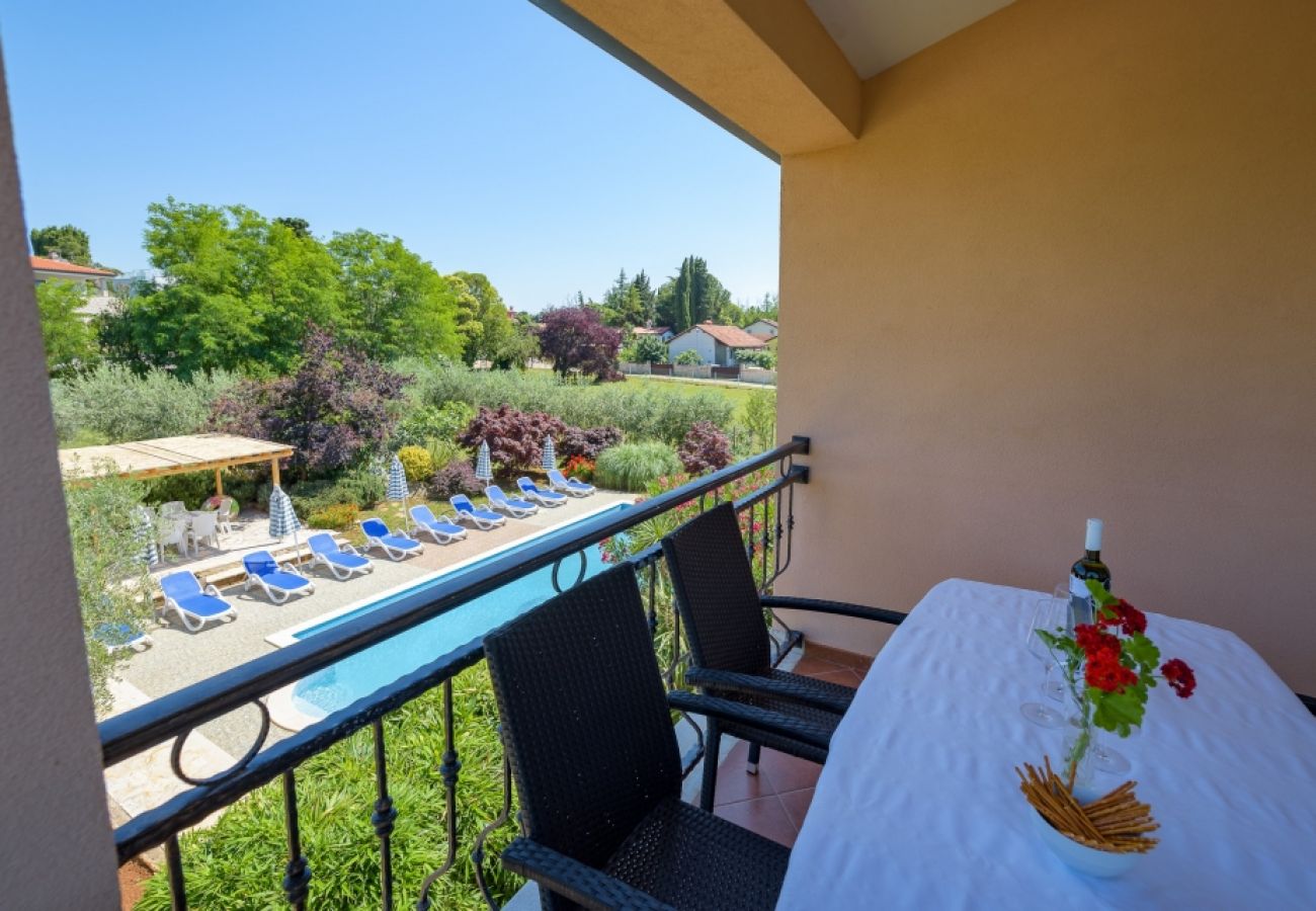 Ferienwohnung in Bašanija - Ferienwohnung in Bašanija mit Terrasse, Klimaanlage, W-LAN, Spülmaschine (113-4)