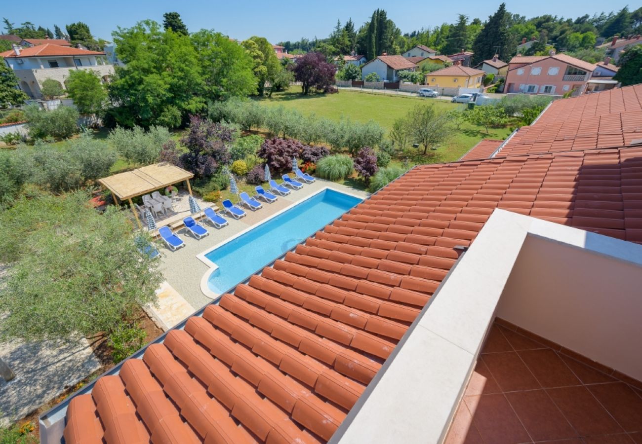 Ferienwohnung in Bašanija - Ferienwohnung in Bašanija mit Terrasse, Klimaanlage, W-LAN, Spülmaschine (113-4)