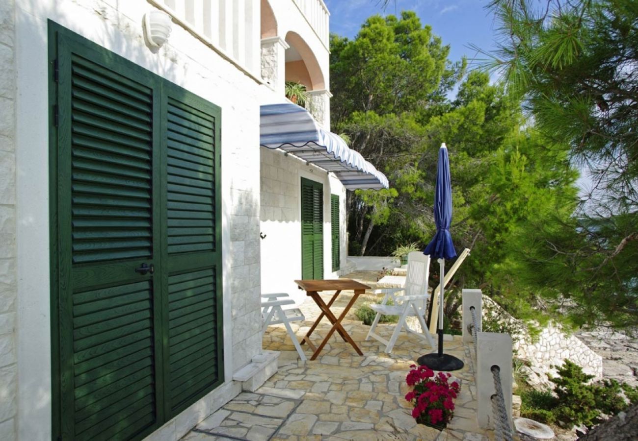 Ferienwohnung in Vela Luka - Ferienwohnung in Tri Porte (Potirna) mit Meerblick, Terrasse, Klimaanlage, W-LAN (5208-2)