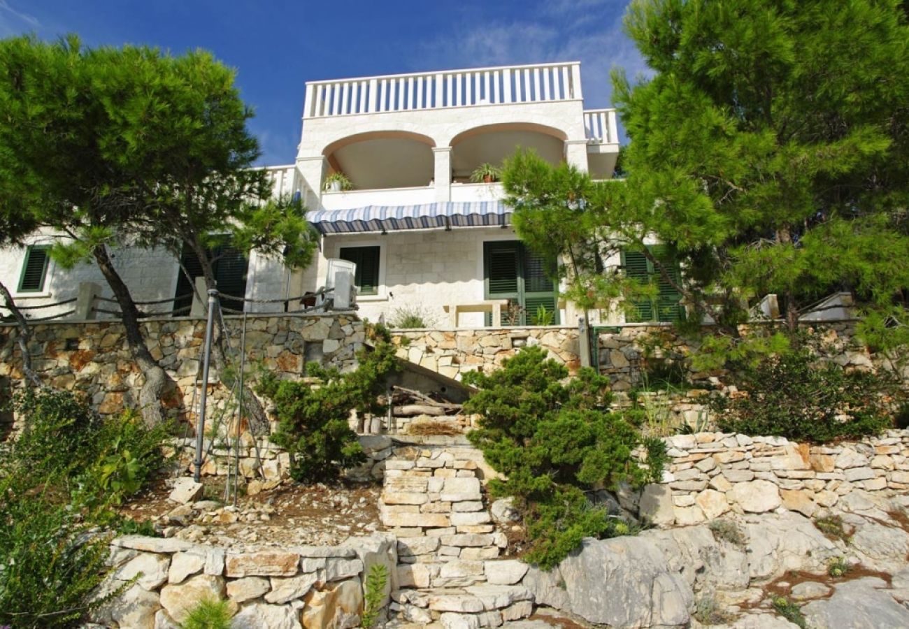 Ferienwohnung in Vela Luka - Ferienwohnung in Tri Porte (Potirna) mit Meerblick, Terrasse, Klimaanlage, W-LAN (5208-2)