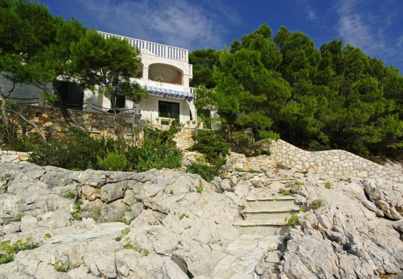 Ferienwohnung in Vela Luka - Ferienwohnung in Tri Porte (Potirna) mit Meerblick, Terrasse, Klimaanlage, W-LAN (5208-2)