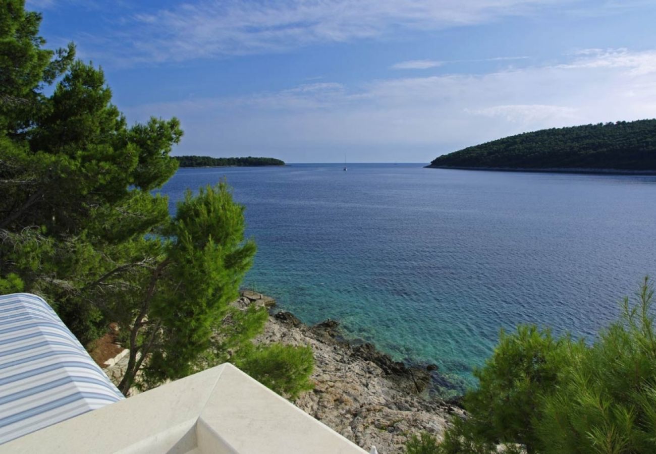 Ferienwohnung in Vela Luka - Ferienwohnung in Tri Porte (Potirna) mit Meerblick, Terrasse, Klimaanlage, W-LAN (5208-2)