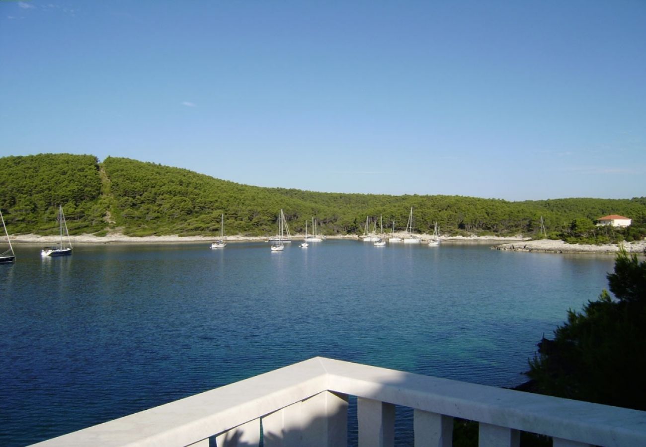 Ferienwohnung in Vela Luka - Ferienwohnung in Tri Porte (Potirna) mit Meerblick, Terrasse, Klimaanlage, W-LAN (5208-2)