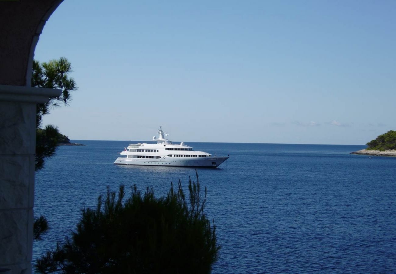 Ferienwohnung in Vela Luka - Ferienwohnung in Tri Porte (Potirna) mit Meerblick, Terrasse, Klimaanlage, W-LAN (5208-2)