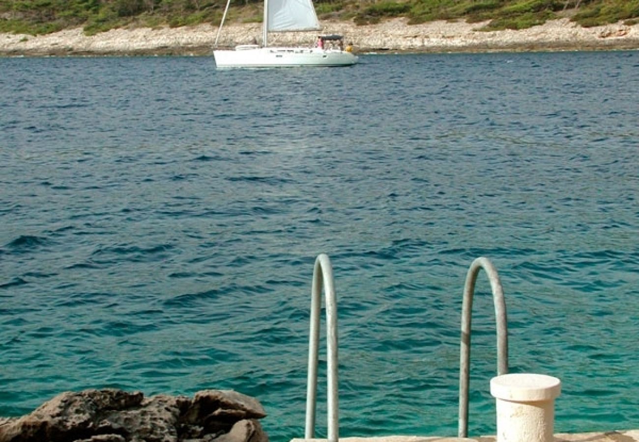 Ferienwohnung in Vela Luka - Ferienwohnung in Tri Porte (Potirna) mit Meerblick, Terrasse, Klimaanlage, W-LAN (5208-2)