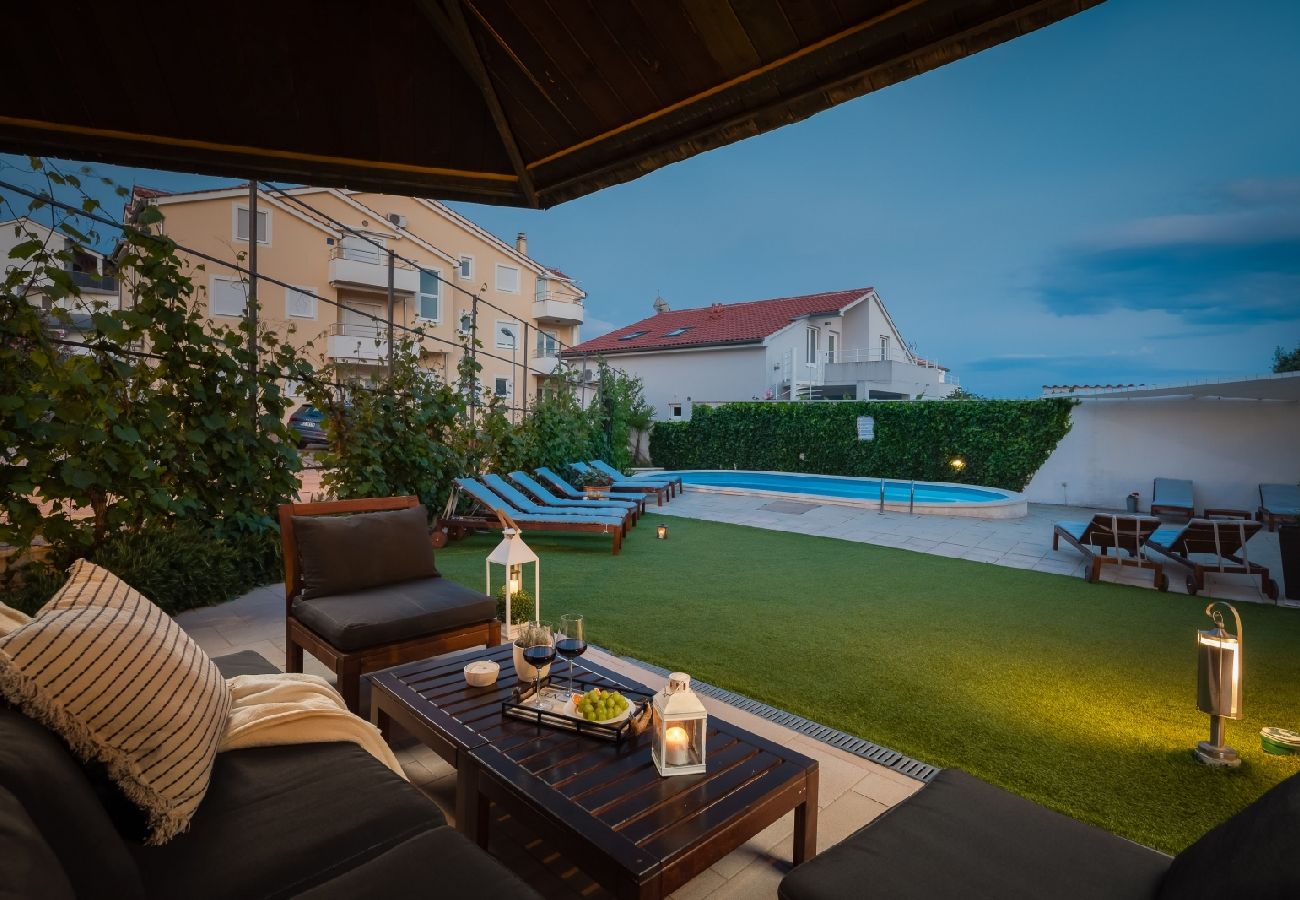 Ferienwohnung in Vodice - Ferienwohnung in Vodice mit Meerblick, Terrasse, Klimaanlage, W-LAN (94-1)