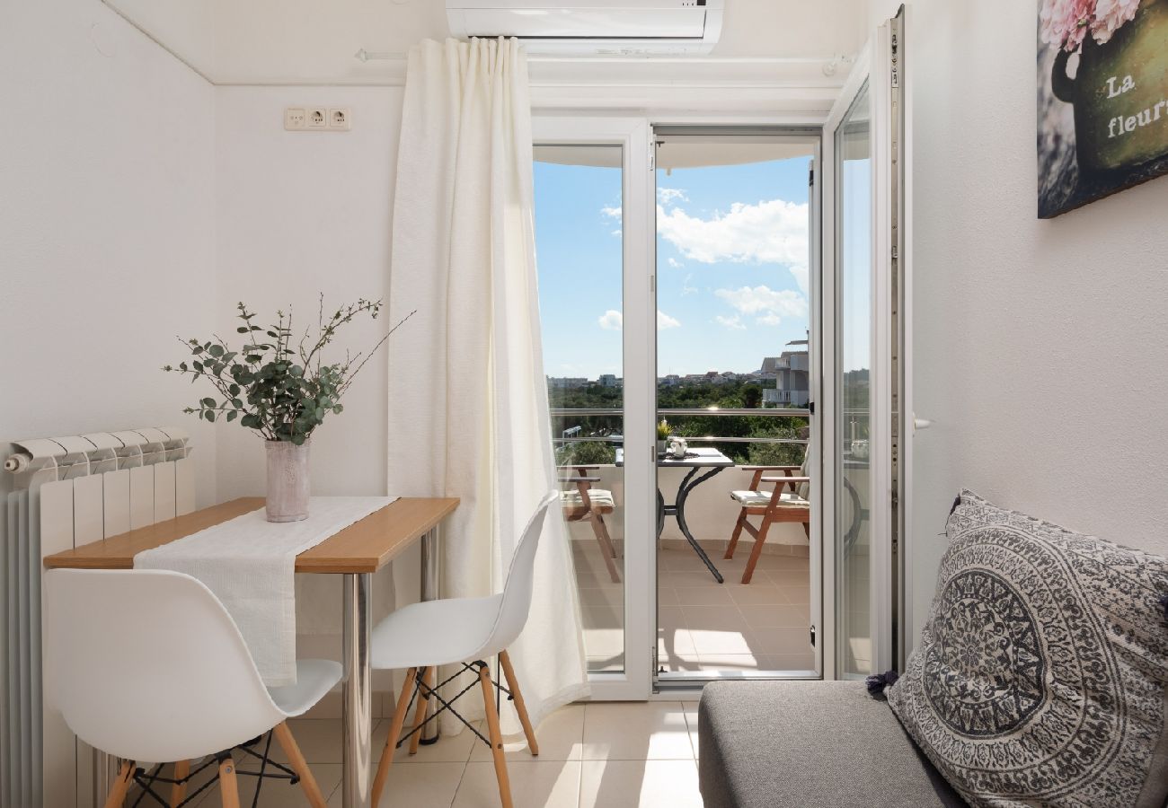 Ferienwohnung in Vodice - Ferienwohnung in Vodice mit Meerblick, Terrasse, Klimaanlage, W-LAN (94-3)