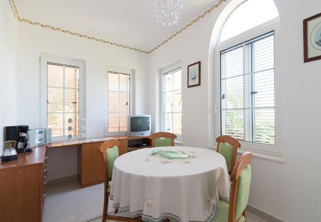 Ferienwohnung in Savudrija - Ferienwohnung in Savudrija mit Meerblick, Terrasse, Klimaanlage, W-LAN (123-3) Ferienwohnung in Savudrija - Ferienwohnung in Savudrija mit Meerblick, Terrasse, Klimaanlage, W-LAN (123-3)