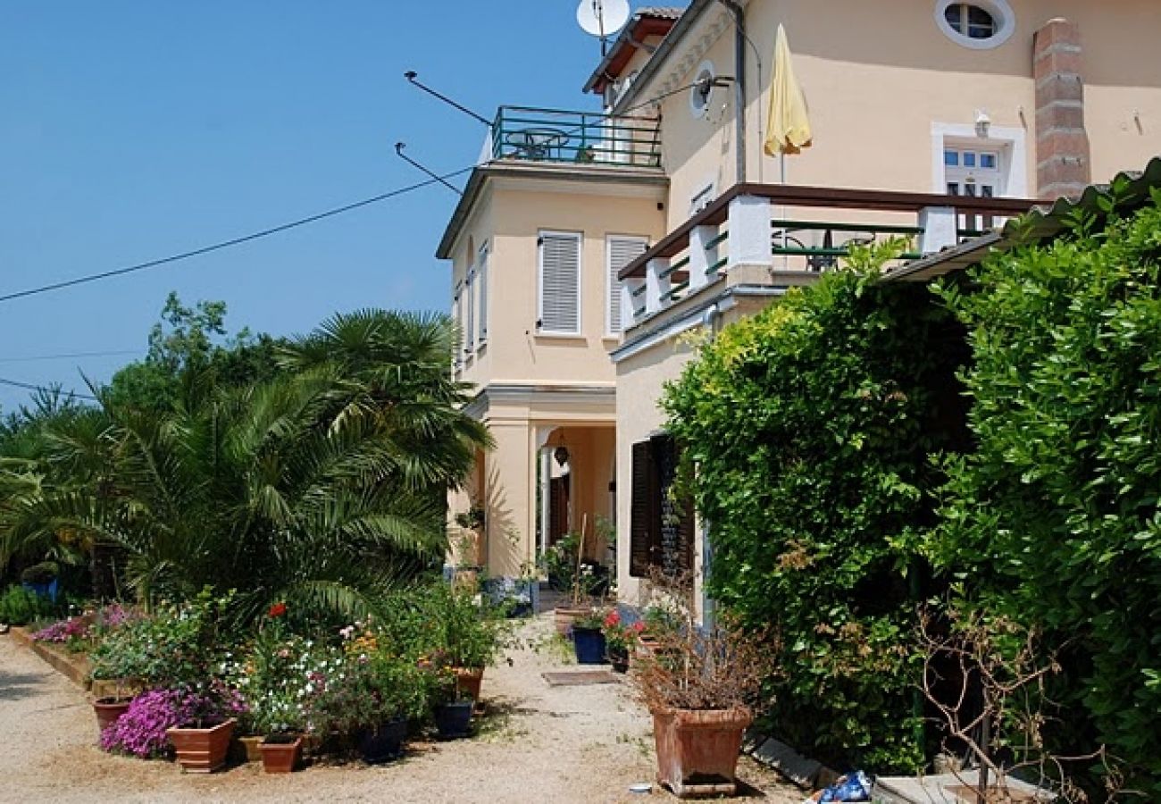 Ferienwohnung in Savudrija - Ferienwohnung in Savudrija mit Meerblick, Terrasse, Klimaanlage, W-LAN (123-3)