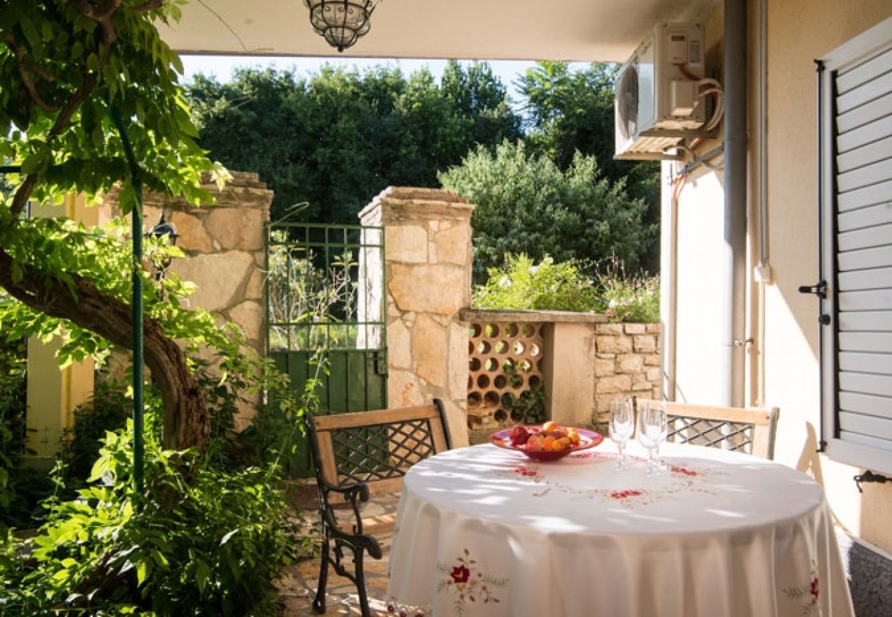 Ferienwohnung in Savudrija - Ferienwohnung in Savudrija mit Meerblick, Terrasse, Klimaanlage, W-LAN (123-5)