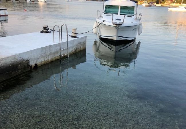 Ferienwohnung in Lumbarda - Ferienwohnung in Lumbarda mit Meerblick, Terrasse, Klimaanlage, W-LAN (128-1) Ferienwohnung in Lumbarda - Ferienwohnung in Lumbarda mit Meerblick, Terrasse, Klimaanlage, W-LAN (128-1)
