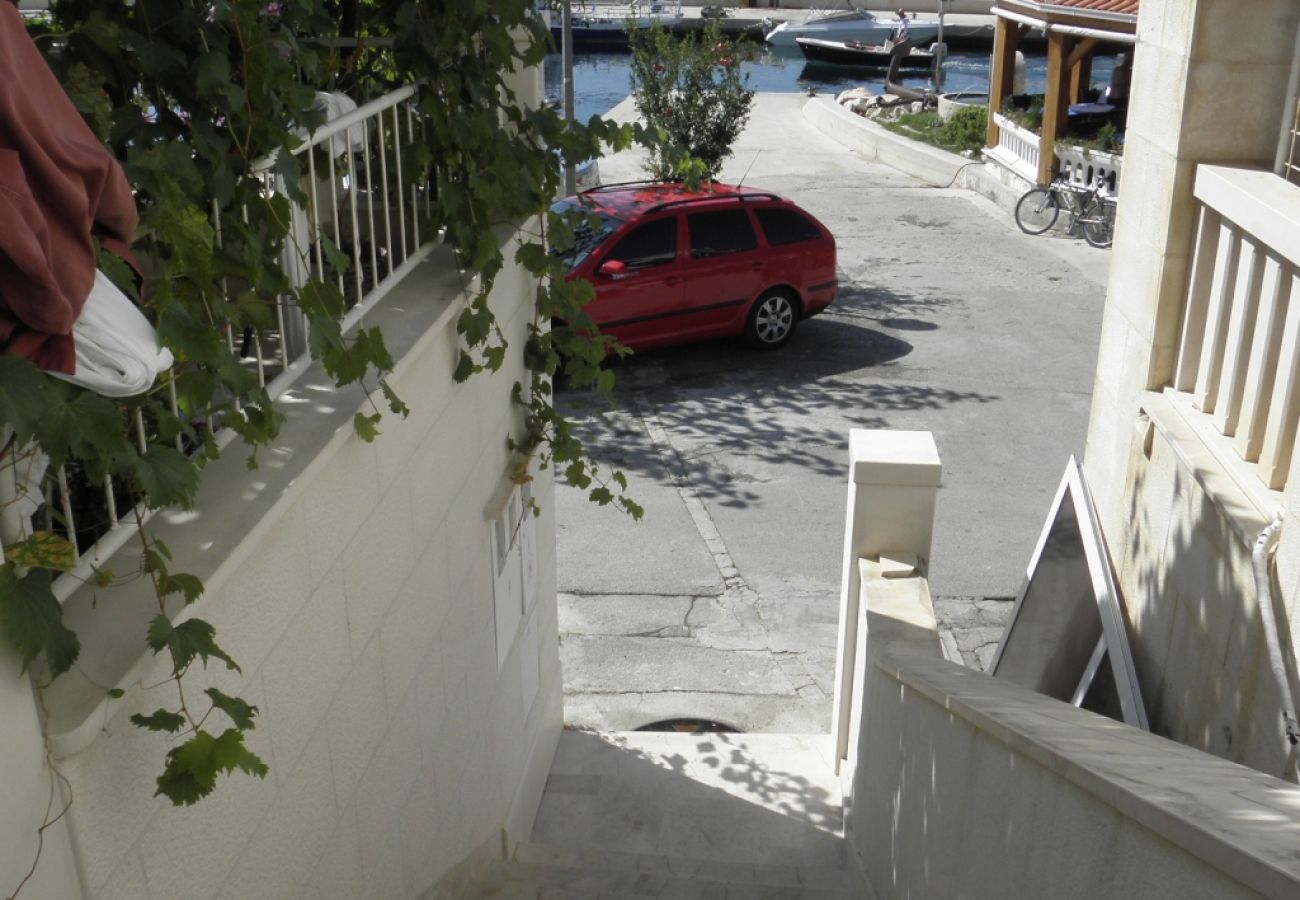 Ferienwohnung in Podgora - Ferienwohnung in Podgora mit Meerblick, Loggia, Klimaanlage, W-LAN (134-1)