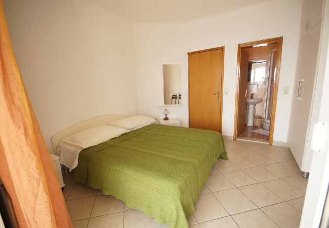 Ferienwohnung in Brela - Ferienwohnung in Brela mit Meerblick, Terrasse, Klimaanlage, W-LAN (75-4) Ferienwohnung in Brela - Ferienwohnung in Brela mit Meerblick, Terrasse, Klimaanlage, W-LAN (75-4)
