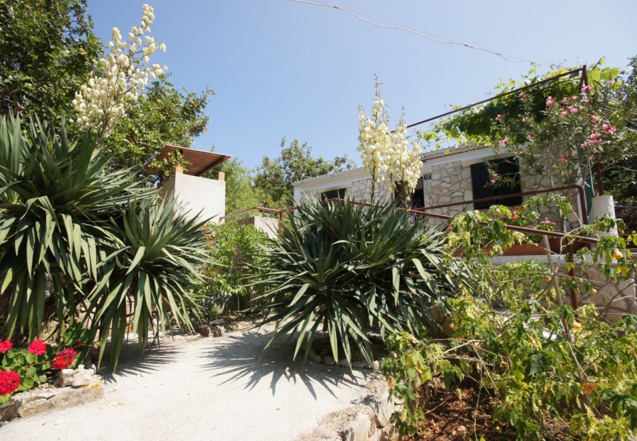 Ferienhaus in Vis - Ferienhaus in Vis mit Terrasse, Klimaanlage, Spülmaschine (139-1)