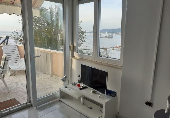 Ferienwohnung in Sukošan - Ferienwohnung in Sukošan mit Meerblick, Terrasse, Klimaanlage, Waschmaschine (151-2) Ferienwohnung in Sukošan - Ferienwohnung in Sukošan mit Meerblick, Terrasse, Klimaanlage, Waschmaschine (151-2)