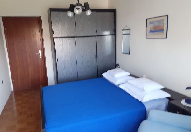 Ferienwohnung in Sukošan - Ferienwohnung in Sukošan mit Meerblick, Terrasse, Klimaanlage, Waschmaschine (151-2) Ferienwohnung in Sukošan - Ferienwohnung in Sukošan mit Meerblick, Terrasse, Klimaanlage, Waschmaschine (151-2)