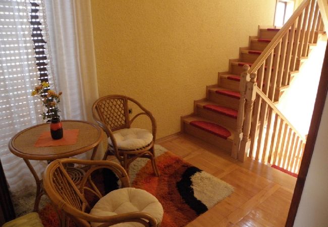 Ferienwohnung in Sukošan - Ferienwohnung in Sukošan mit Meerblick, Terrasse, Klimaanlage, Waschmaschine (151-2) Ferienwohnung in Sukošan - Ferienwohnung in Sukošan mit Meerblick, Terrasse, Klimaanlage, Waschmaschine (151-2)