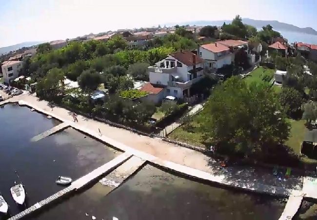 Ferienwohnung in Sukošan - Ferienwohnung in Sukošan mit Meerblick, Terrasse, Klimaanlage, Waschmaschine (151-2) Ferienwohnung in Sukošan - Ferienwohnung in Sukošan mit Meerblick, Terrasse, Klimaanlage, Waschmaschine (151-2)