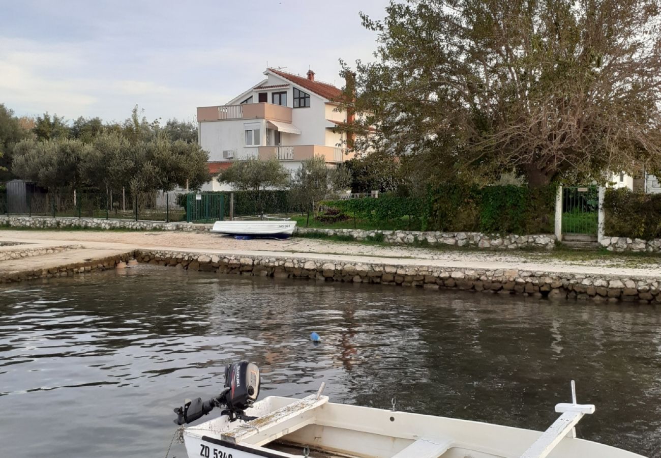 Ferienwohnung in Sukošan - Ferienwohnung in Sukošan mit Meerblick, Terrasse, Klimaanlage, Waschmaschine (151-2)