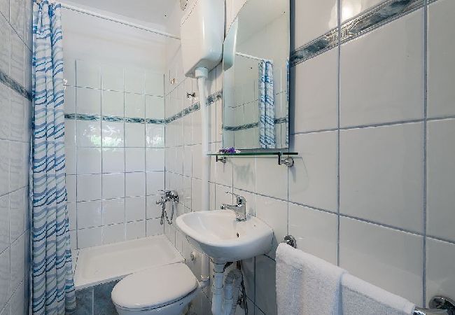 Ferienwohnung in Murvica - Ferienwohnung in Murvica mit Meerblick, Terrasse, Klimaanlage, W-LAN (146-3) Ferienwohnung in Murvica - Ferienwohnung in Murvica mit Meerblick, Terrasse, Klimaanlage, W-LAN (146-3)