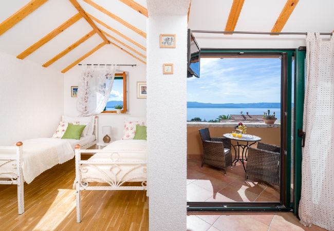Ferienhaus in Bol - Ferienhaus in Bol mit Meerblick, Terrasse, Klimaanlage, W-LAN (154-1) Ferienhaus in Bol - Ferienhaus in Bol mit Meerblick, Terrasse, Klimaanlage, W-LAN (154-1)